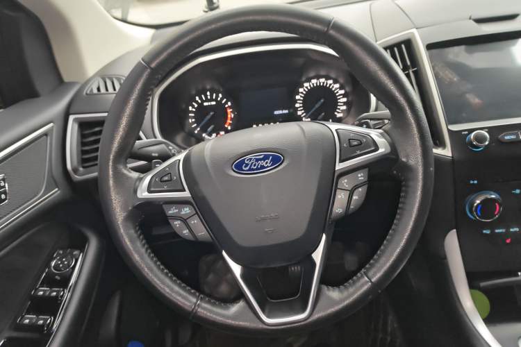 Used Ford Edge 2017 EcoBoost 245 Two-Drive Platinum Edition 5 Seats