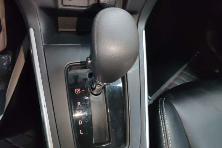 Used Nissan Sylphy 2019 Classic 1.6XE CVT Comfort Edition Gear Lever