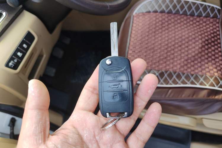 Used Baojun 730 2017 1.5T Manual Fashion Version 7 Seats China V Emission Standard