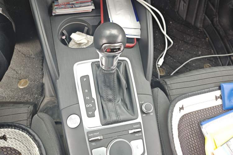 Used Audi A3 2020 Limousine 35 TFSI Sporty Version China VI Gear Lever