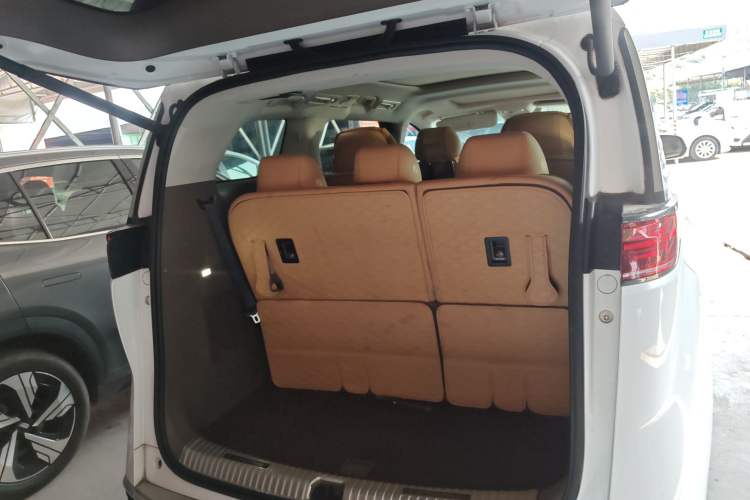 Used Denza D9 2022 DM-i 970 Four-Wheel Drive Prestige Model