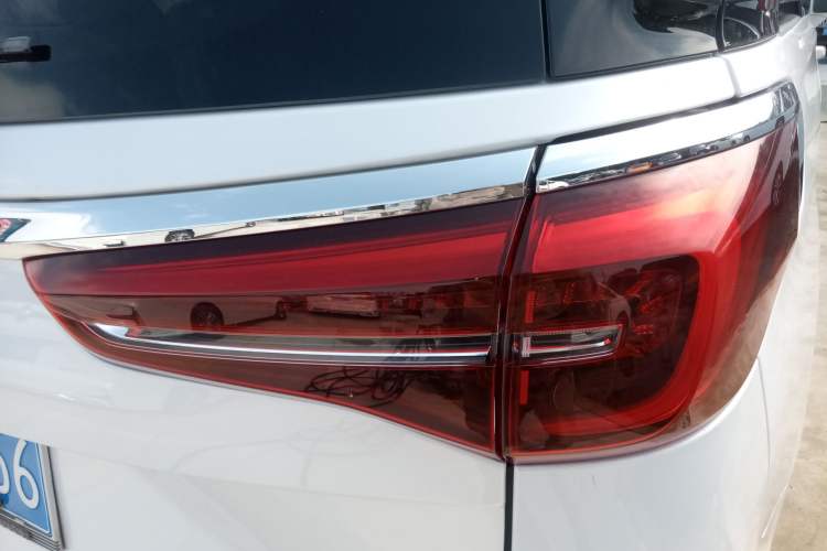 Used Buick GL8 2020 ES Land Cruiser 653T Luxury Edition Right Rear Taillight