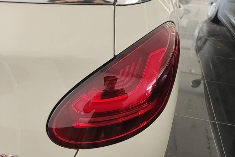 Used Wuling Bingo 2025 333 km Enjoyment Version Right Rear Taillight