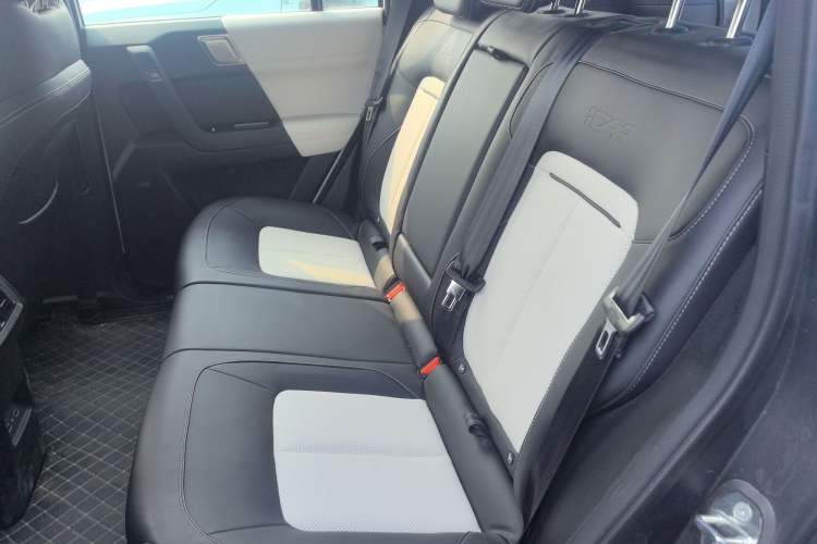 Used iCAR 03T 2024 520km Two-Wheel Drive Long-Range Version Left Rear Seat