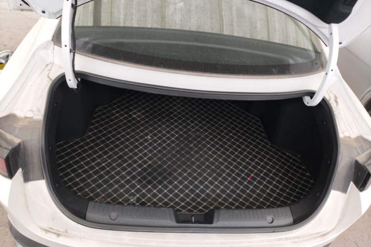 Used CHANGAN Eado DD 2023 Blue Whale NE 1.5T GDI DCT Luxury Edition Trunk