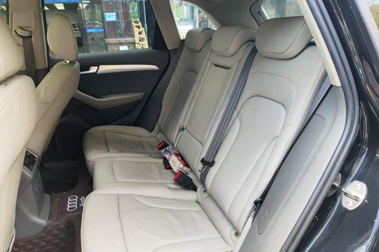 Used Audi Q5 2012 2.0TFSI Technology Model Left Rear Seat