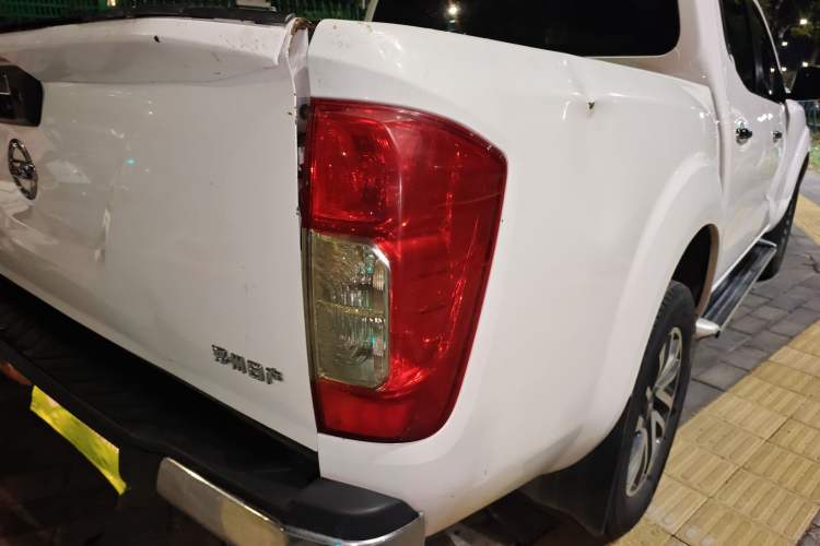 Used Nissan Navara 2021 2.5L Automatic 4x4 Premium Version QR25