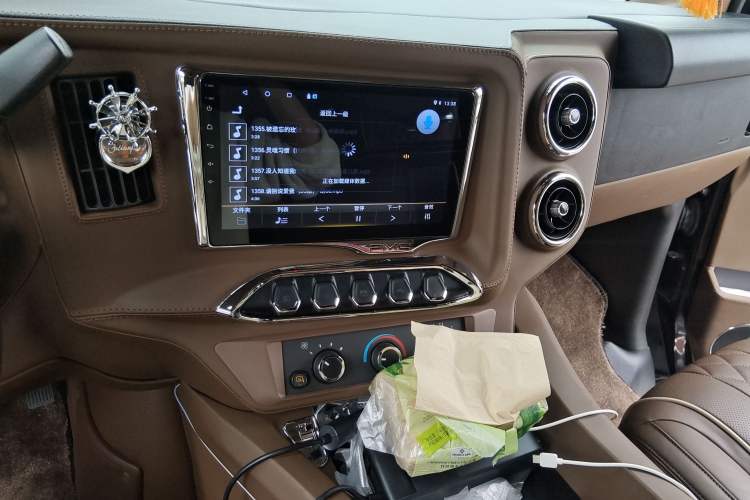 Used GMC SAVANA 2019 6.0L GL750 Elegant Sky Edition
