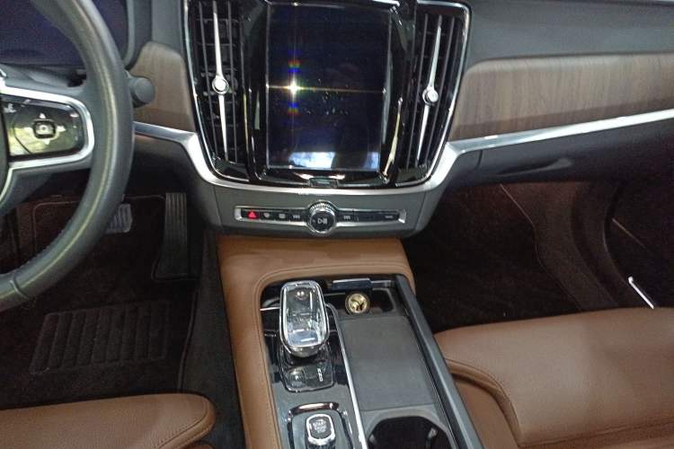 Used Volvo S90 2022 B5 Zhiyuan Luxury Edition