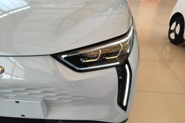 Used Chery New Energy Boundless Pro 2022 301km LingShou Edition Lithium Iron Phosphate Left Front Headlight