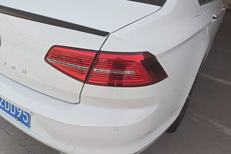 Used Volkswagen Magotan 2017 330TSI DSG Luxury Model