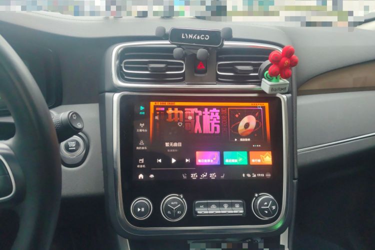 Used Lynk & Co 01 2019 2.0T Two-Wheel-Drive Pro Version China VI Standard
