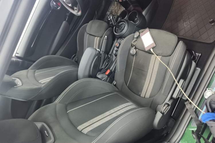 Used MINI 2018 1.5T COOPER Racing Driver