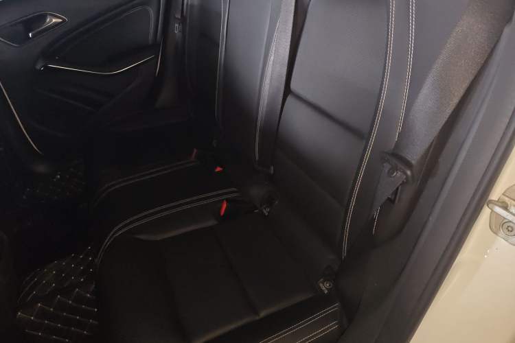 Used Mercedes-Benz GLA 2017 GLA 200 Fashion Model