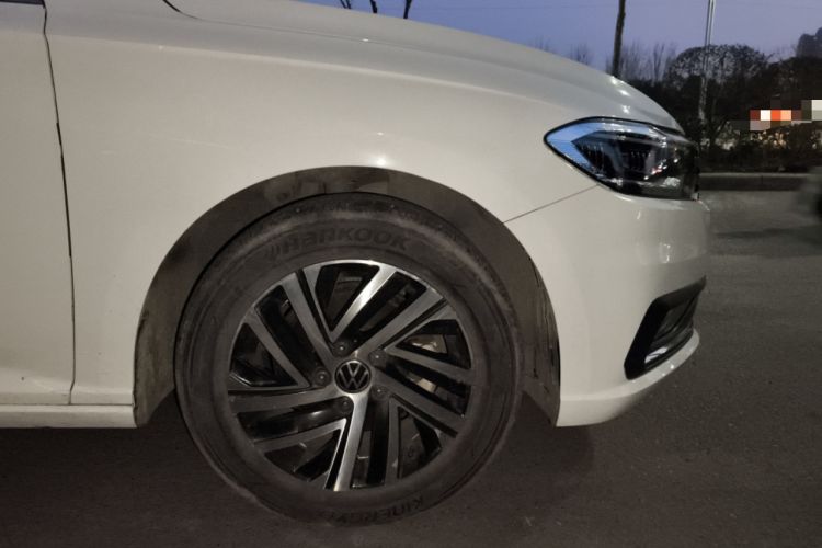 Used Volkswagen Lavida 2022 1.5L Automatic Comfort Edition Right Front Wheel Hub