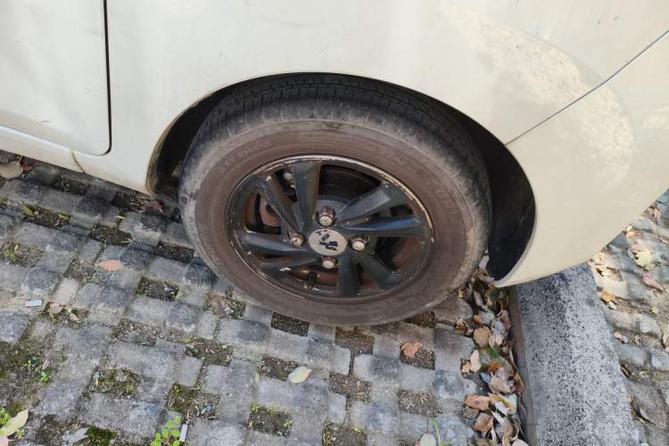 Used Wuling Hongguang MINIEV 2020 Enjoyment Model Lithium Iron Phosphate Right Front Wheel Hub