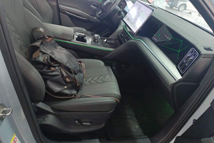 Used BYD Song L DM-i 2025 Intelligent Driving Version 160 km Beyond-Range Type
