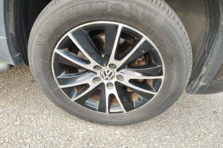 Used Volkswagen Tiguan 2013 1.8TSI Automatic Two-Wheel Drive Luxury Model Right Front Wheel Hub