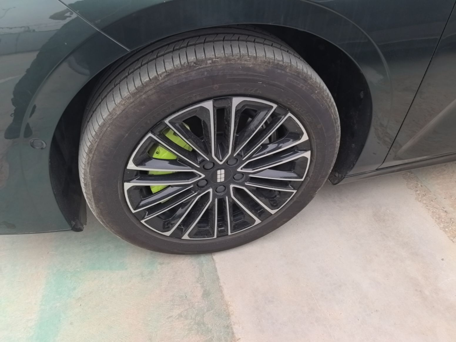 Geely Galaxy 8 2025 130km EM-i Deluxe Edition — снимка 10