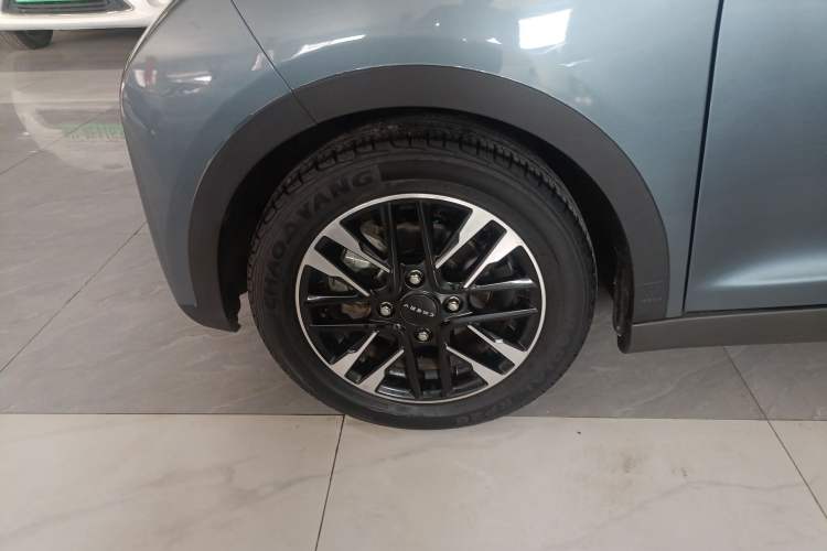 Used Chery QQ Little Ant 2022 Restyled Version Sweet Pink Edition Half-Sugar Version 28.8 kWh 30 kW 301 km Exterior 4