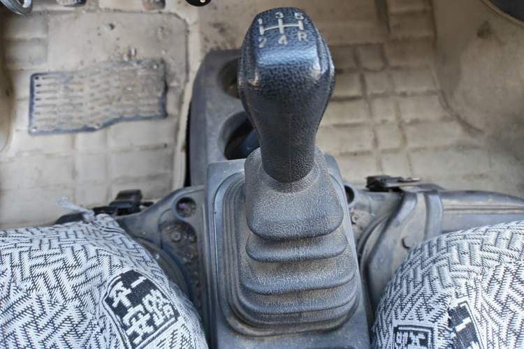 Used Dongfeng Xiaokang K07S 2016 1.0L Practical Version DK10 Gear Lever