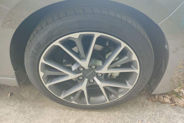 Used Lynk & Co 03 2022 1.5TD DCT JingPro Right Rear Wheel Hub