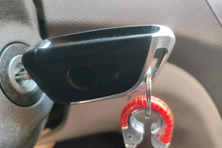 Used Hyundai Verna (older generation) 2014 1.4L Automatic Smart GLS Vehicle Key