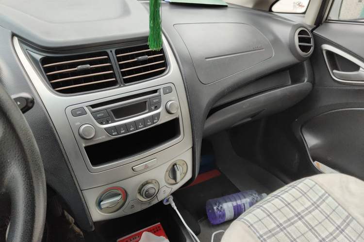 Used Chevrolet Sail 2013 Sedan 1.4L Manual - Youyi Happiness Edition Audio And AC Panel