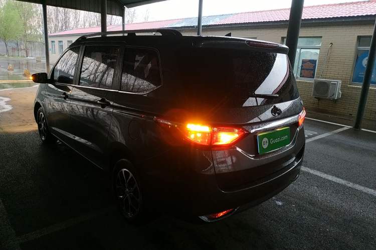 Used CHANGAN KAICHENG Oushang A600 2016 1.5L Manual Luxury 7-Seater Rear Left 45 Deg