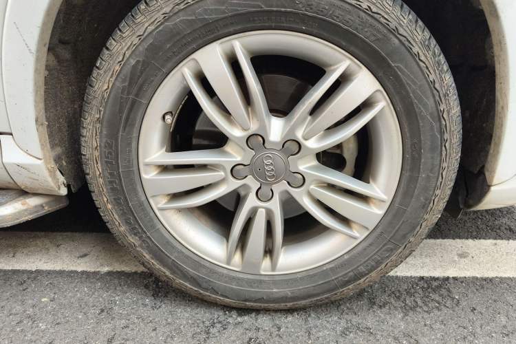 Used Audi Q3 2015 35 TFSI Comfort Model
