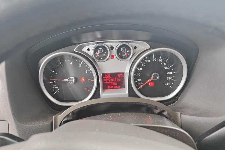 Used Ford Focus 2013 Hatchback Classic 1.8L Manual Fashion Edition
