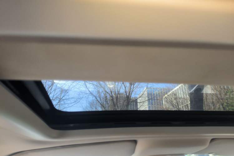 Used Jeep Compass 2013 2.0L Two-Wheel Drive Black Luxury Edition