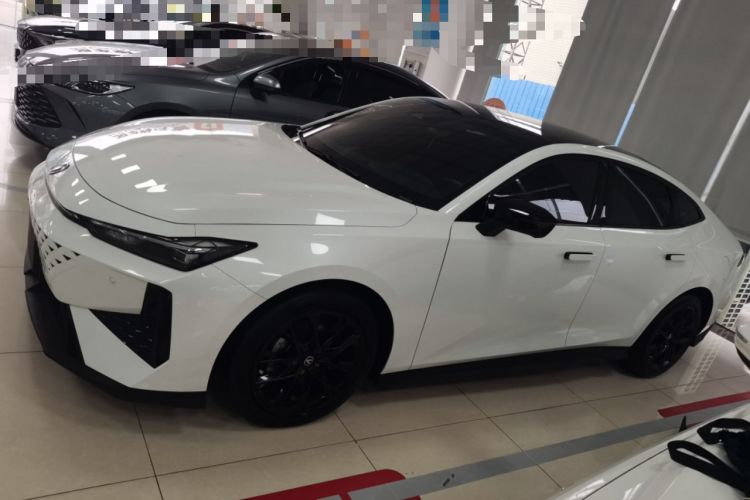 Used Changan UNI-V 2024 1.5T Prestige Edition