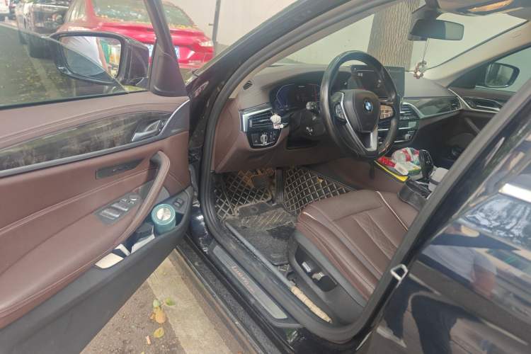 Used BMW 5 Series 2021 525Li Luxury Package
