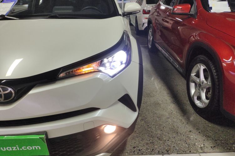 Used Toyota C-HR 2018 2.0L Coolway Leading Edition China V Standard
