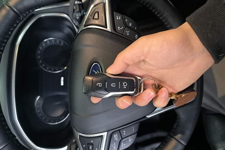 Used Ford Edge 2016 EcoBoost 245 Four-Wheel Drive Titanium 7-Seater