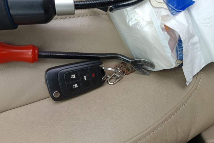 Used Buick Regal 2015 2.0L Elite Fashion Edition Vehicle Key