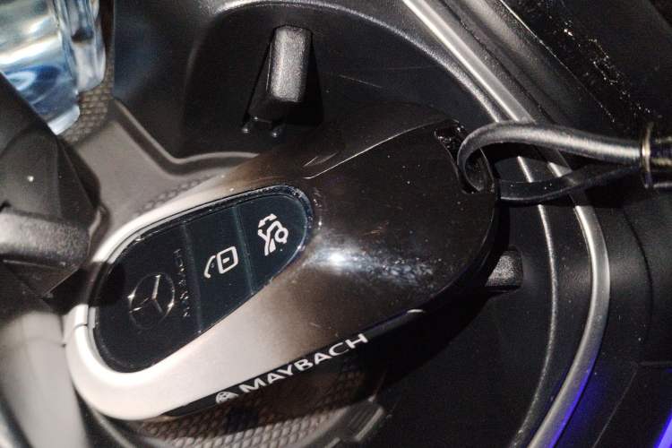 Used Mercedes-Benz Maybach S-Class 2025 S 480 4MATIC Vehicle Key