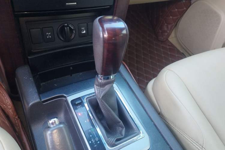 Used Toyota Prado 2014 4.0L Automatic TX-L NAVI
