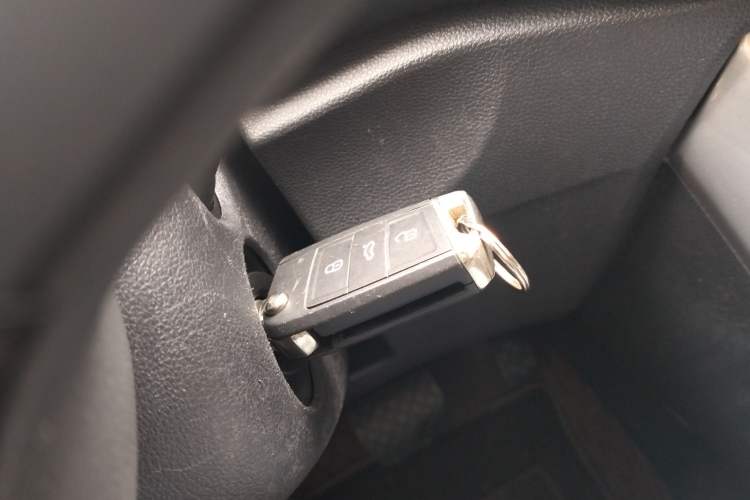 Used Volkswagen T-ROC 2020 280TSI DSG Two-Wheel-Drive Elite Version