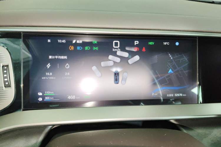 Used Denza D9 2025 DM-i Smart Drive 1020 Four-Wheel Drive Deluxe Model
