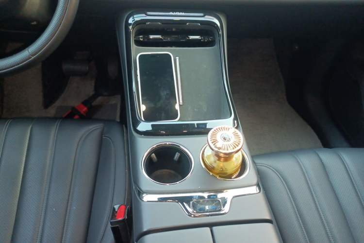 Used AION V 2024 Aion Tyrannosaurus 650 Smart Luxury Edition