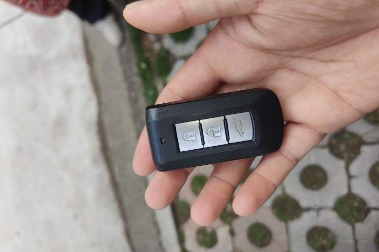 Used Mitsubishi Outlander 2018 2.4L 4x4 Luxury Edition 7-Seater