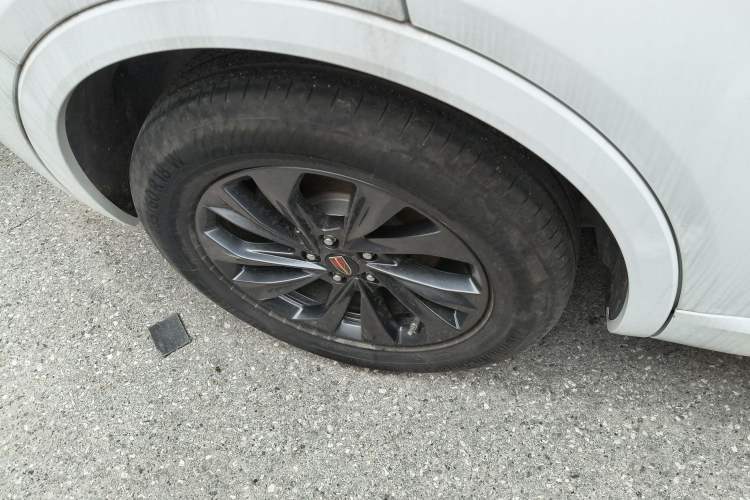 Used Hongqi HS5 2023 2.0T Qixiang Pro Edition Right Rear Wheel Hub