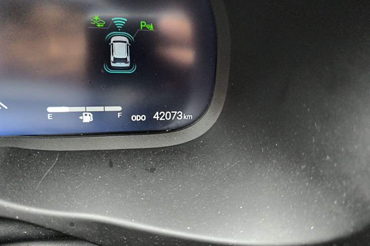 Used Toyota RAV4 2024 Dual-Motor 2.5L E-CVT Two-Wheel Drive Elite Plus Edition Odometer Close Up