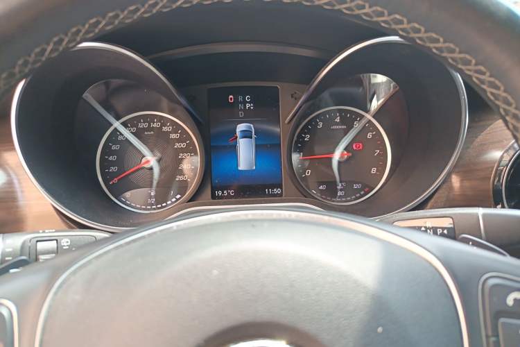 Used Mercedes-Benz V-Class 2022 V 260 Avantgarde Edition