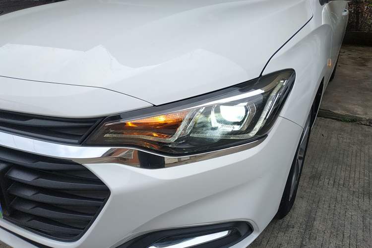 Used Chevrolet Monza 2020 320 Automatic Enjoyment Edition Left Front Headlight