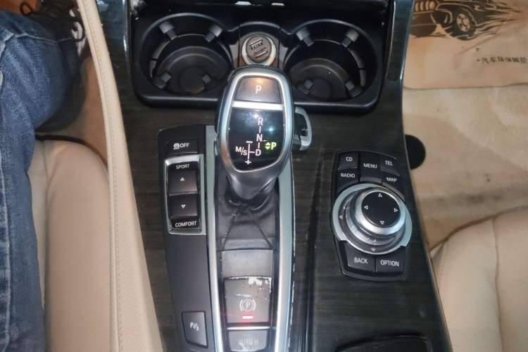 Used BMW 5 Series 2012 535Li Leading Model