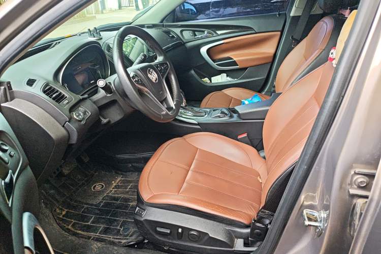 Used Buick Regal 2014 2.4L SIDI Luxury Fashion Edition Left Front Seat