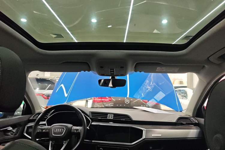 Used Audi Q3 2021 35 TFSI Fashion Dynamic Model